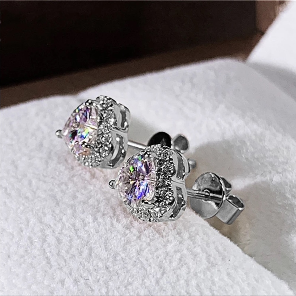💕New Shiny Hearts Diamond Sweet Stud Earrings 💕 - Picture 10 of 12